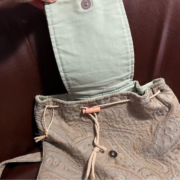 Fringe Backpack - Picture 3 of 9